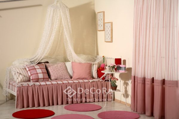 LBNT005-perdea-roz-dungi-lila-modern-lenjerie-pat-perne-decorative-carouri