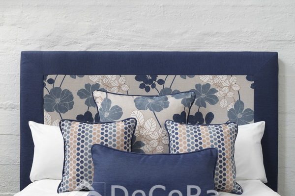 PxxA025-perne-decorative-dormitor-albastru-uni-buline-portocaliu-model-floral-alb